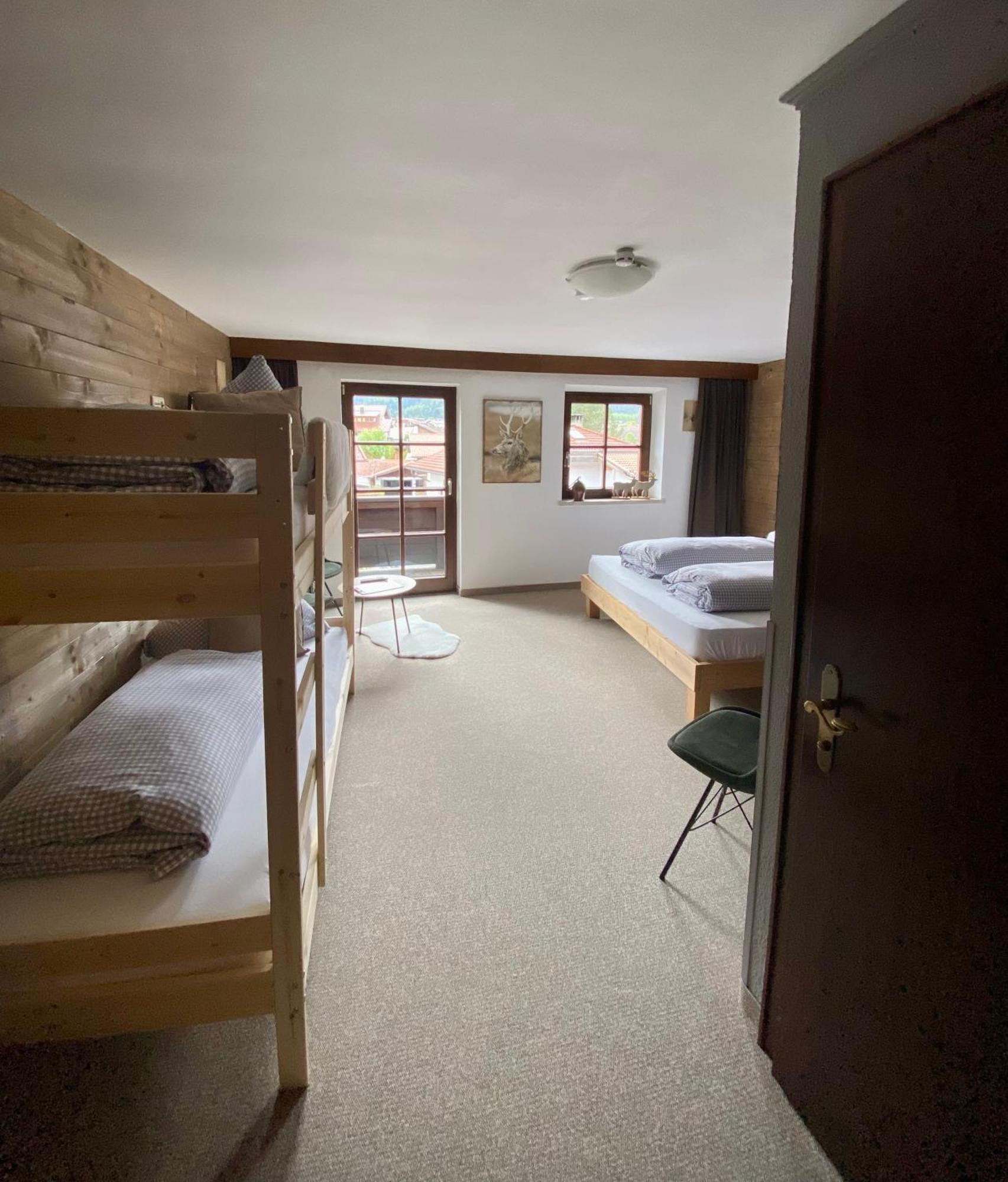 Haus Tirol Ehrwald 호텔 외부 사진